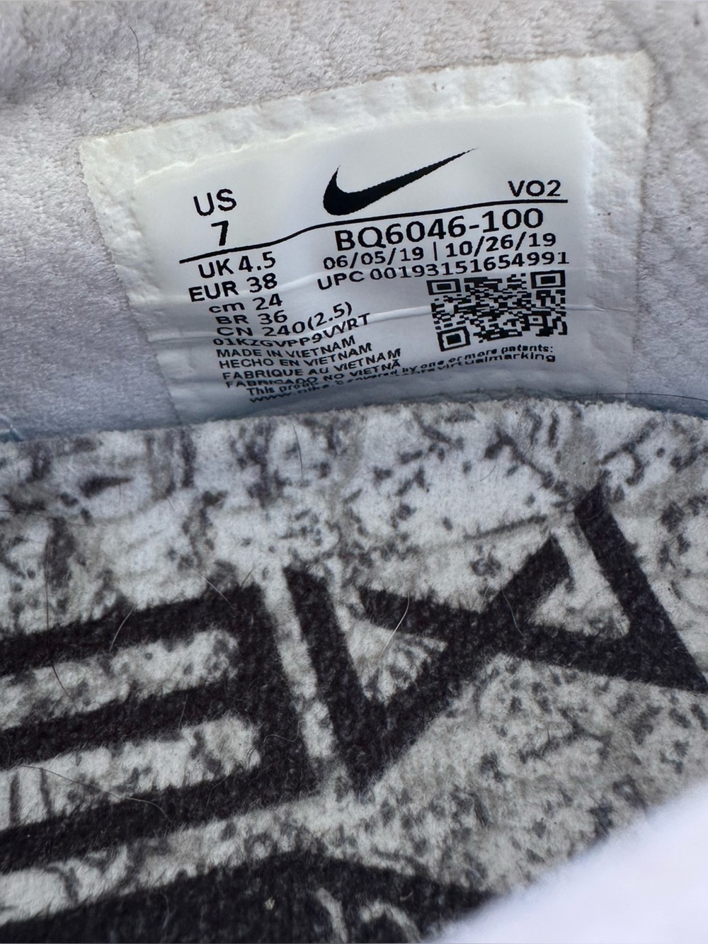 Nike React Metcon White Grey Athletic Sneakers Shoes BQ6046-100 Women's Size 7 - Picture 9 of 9